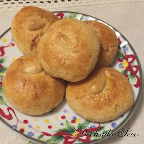 Bolinhos dos santos 