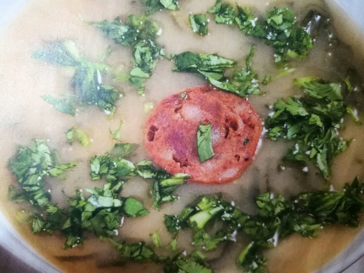 Caldo-Verde com coentros