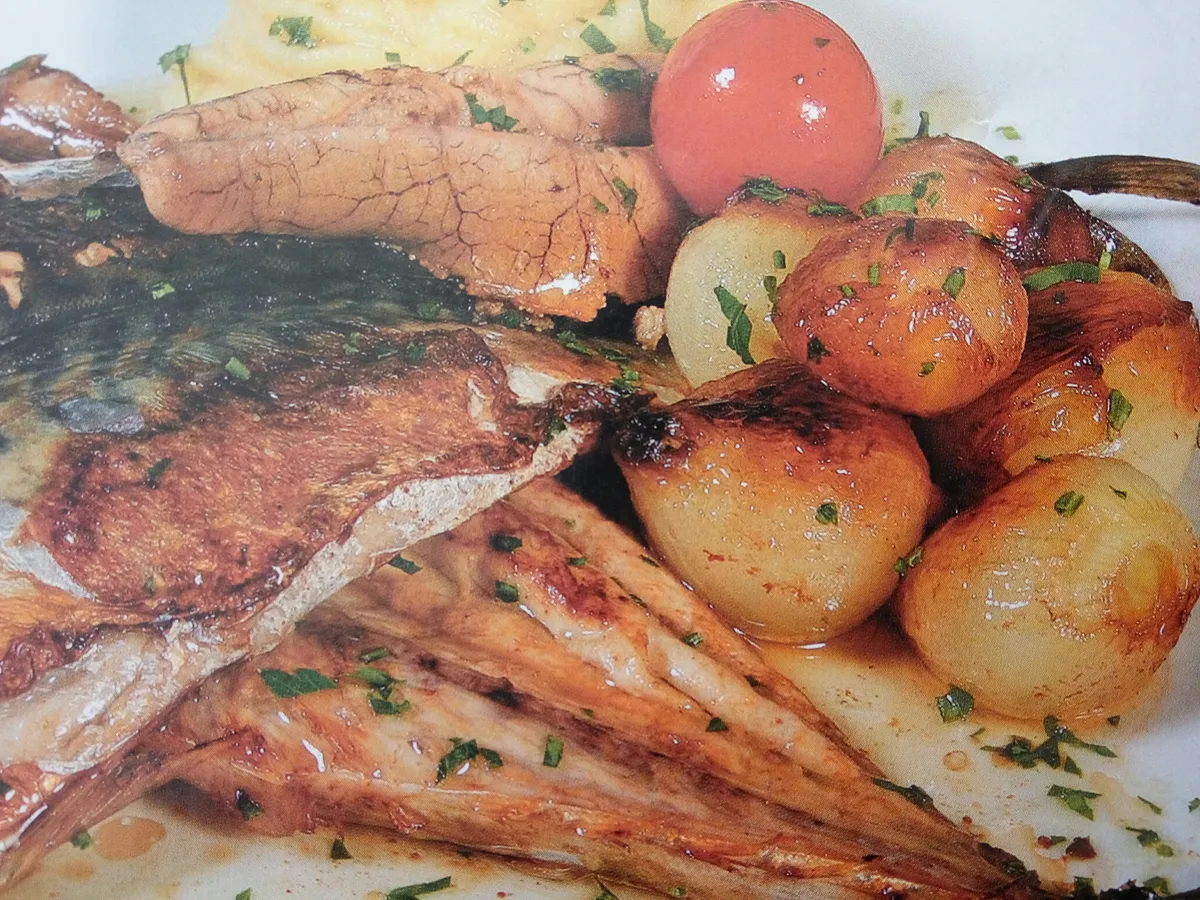 Cavala Fresca com cebola caramelizada