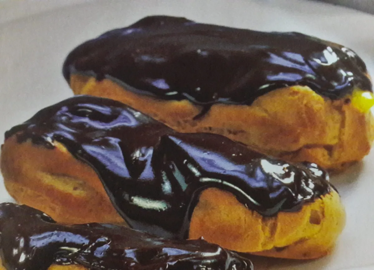Éclairs de chocolate