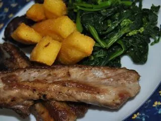 Entrecosto Assado com Polenta