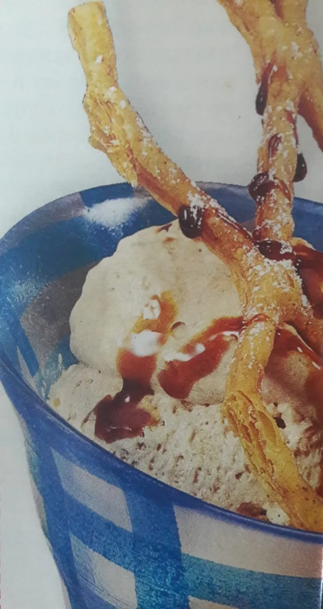 Gelado de café com caramelo