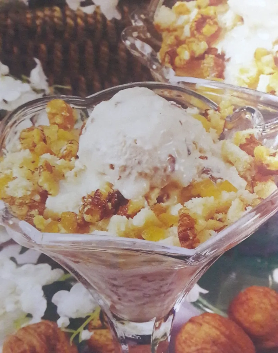 Gelado de noz com creme