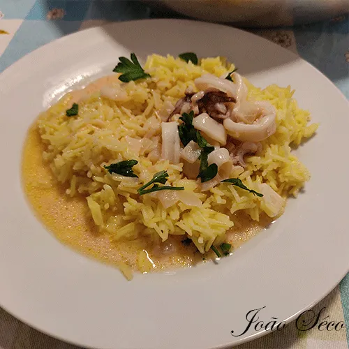 Lulas com Arroz de Caril