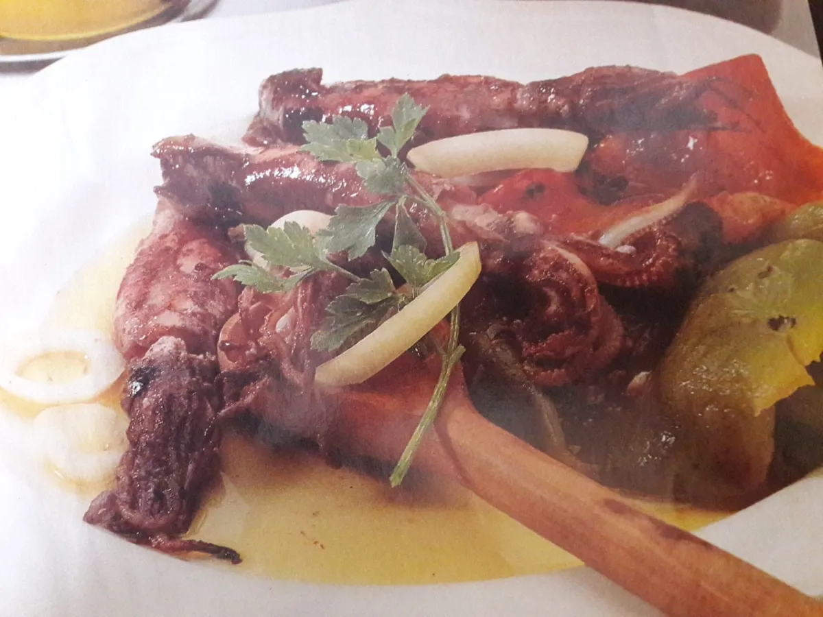 Lulas ferradas com molho vinagrete (Algarve)