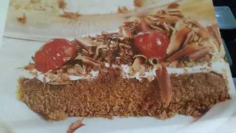 Bolo de Chocolate e Cerejas (Microondas)