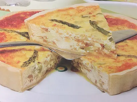 Quiche de espargos verdes