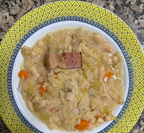 Sopa de Couve à Camponesa