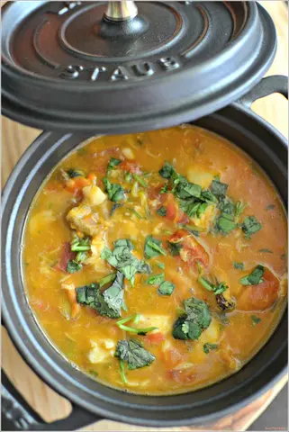 Sopa rica de peixe